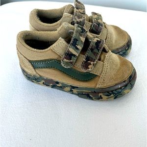 Baby Vans size 6